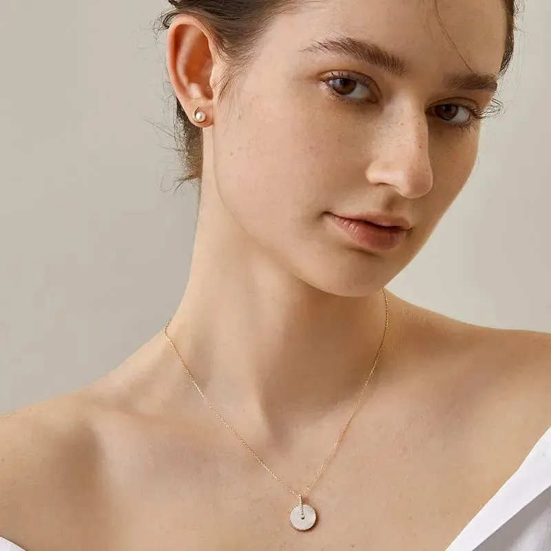 Akoya Pearl 18K Gold Refined Design Earrings