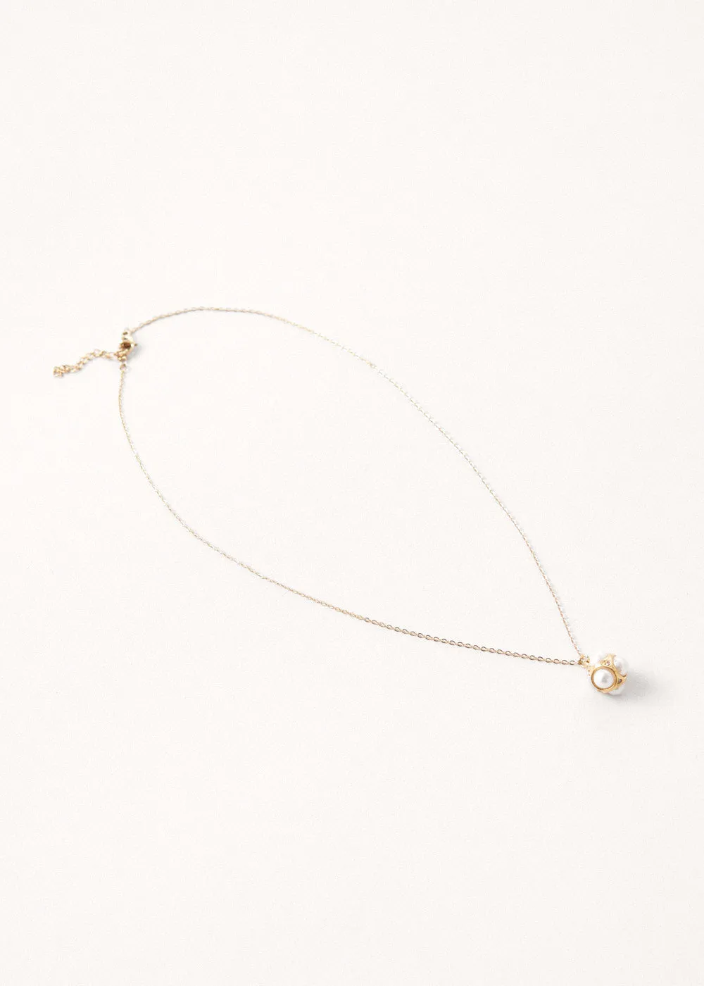 DAVIDINA PENDANT NECKLACE