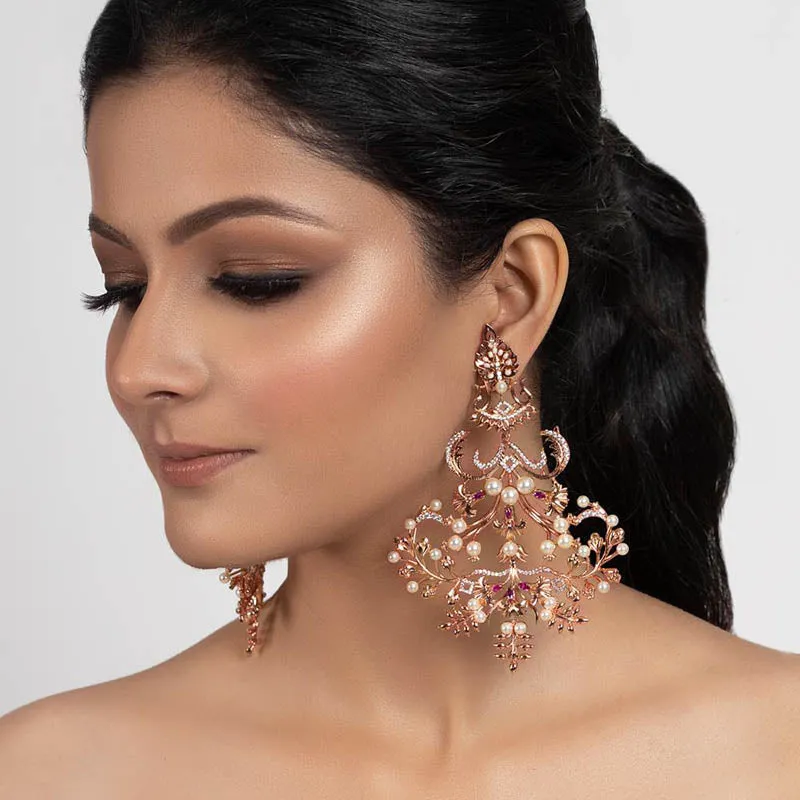 Fanoos Earrings