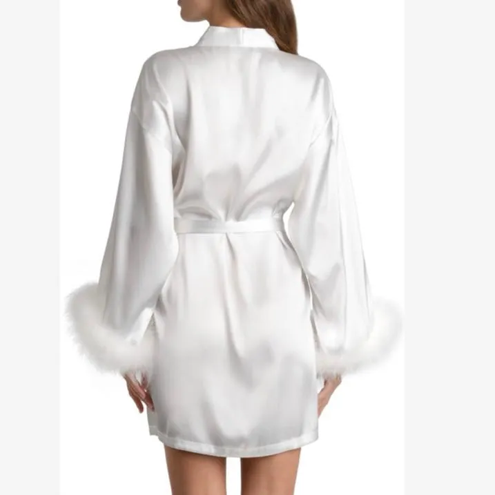 Jonquil in Bloom Hope Wrap in White HPE030