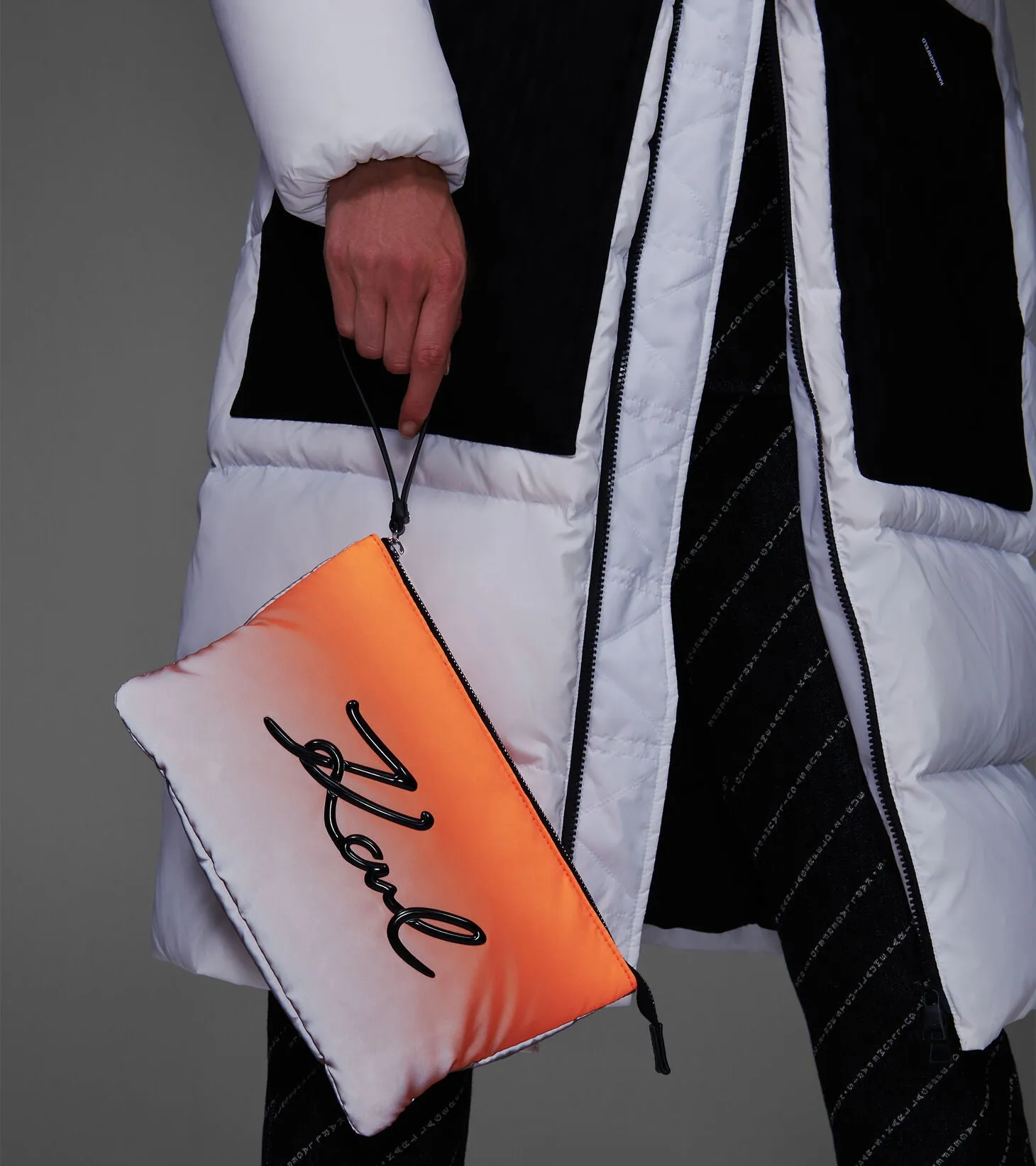 K/SIGNATURE SOFT REFLECTIVE DEGRADÉ POUCH