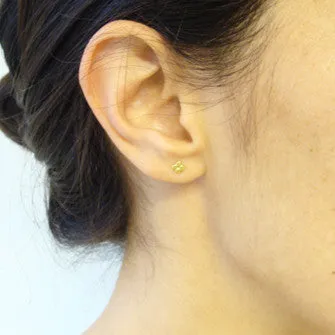 <!--ER272-->polkadot cluster studs