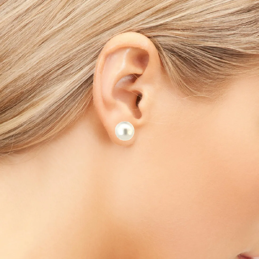 Pair of South Sea Pearls 8-9mm with 18kt White Gold studs