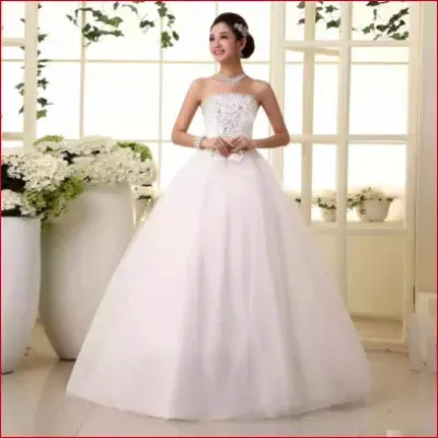 Romantic Princess Strapless Wedding Dress with Appliqués
