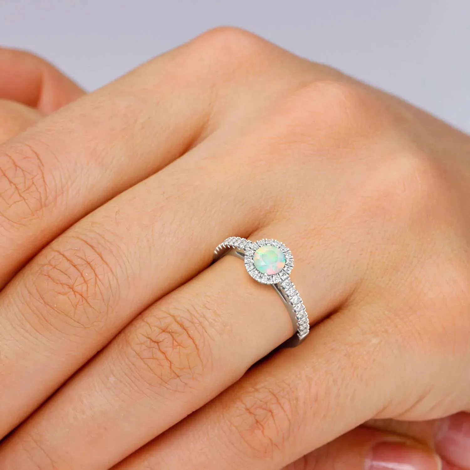 Round Shape Halo Opal Ring in 925 Silver - Irosk ®