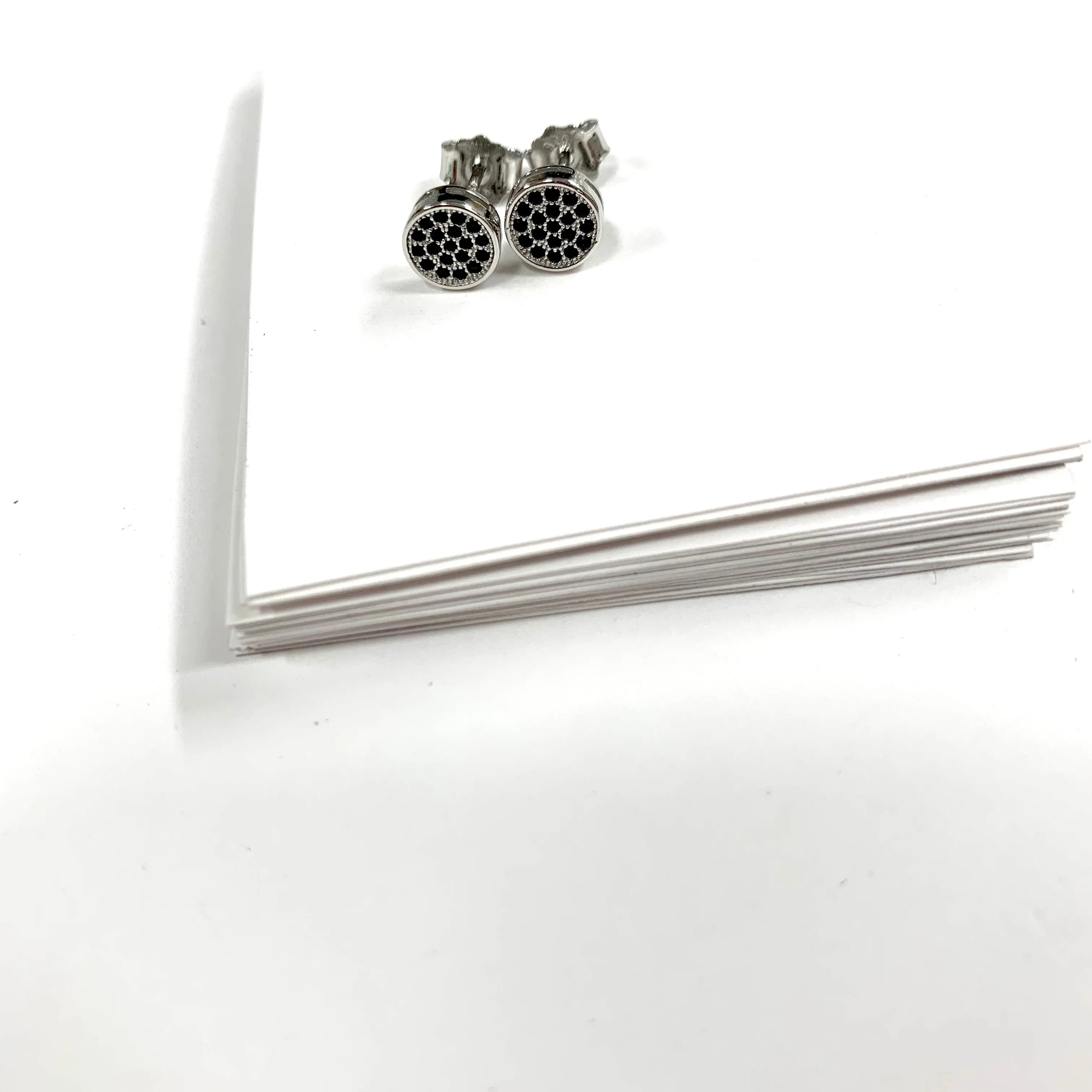 Round Sparkle Studs Black