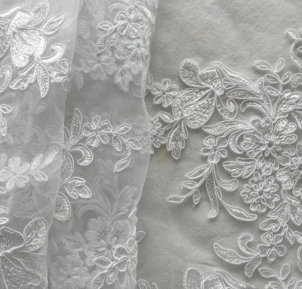 Scalloped Bridal White Alençon Style Lace Fabric (Made in Korea)