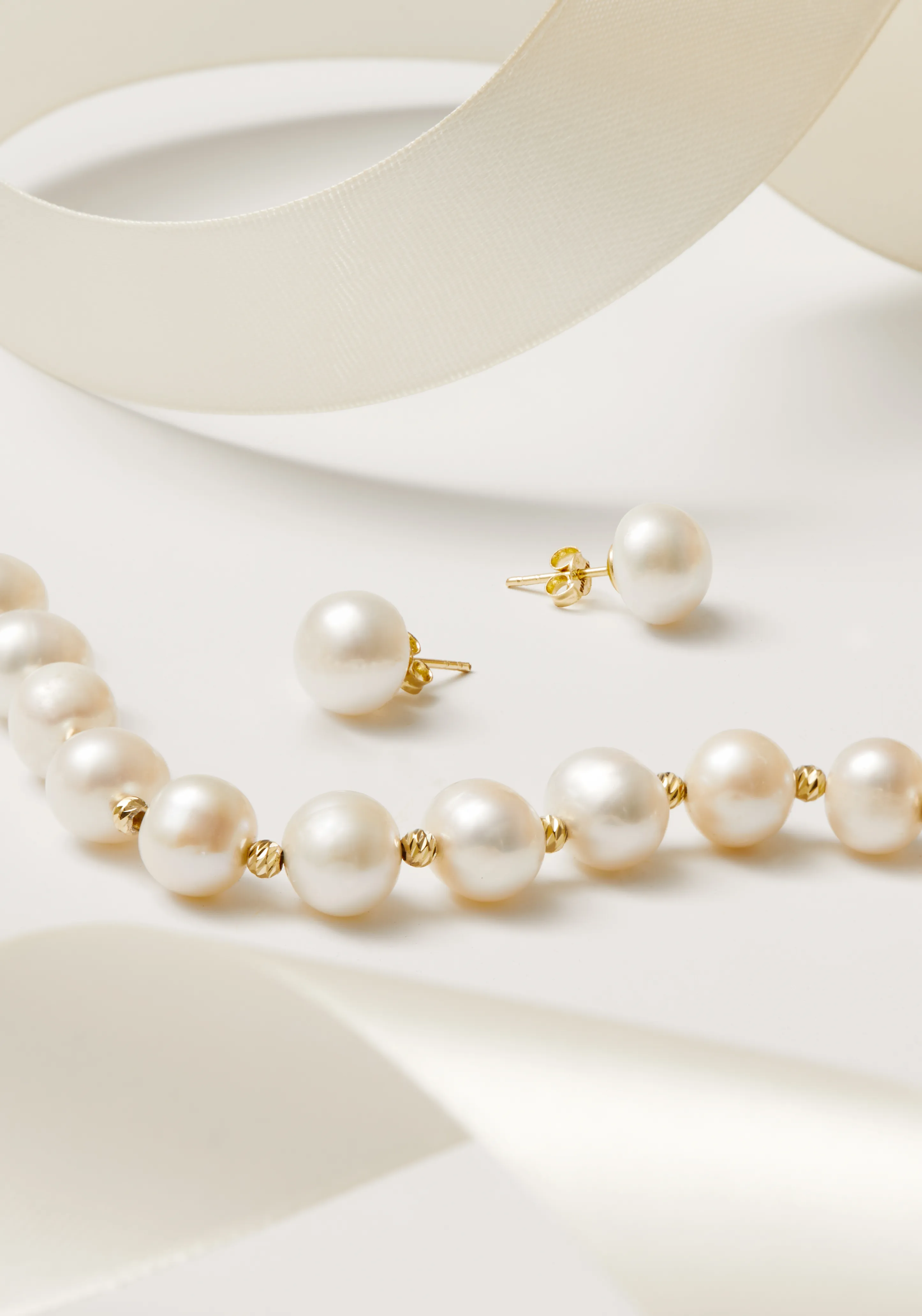 Solid 14K Gold 11mm Classic Natural Pearl Stud Earrings