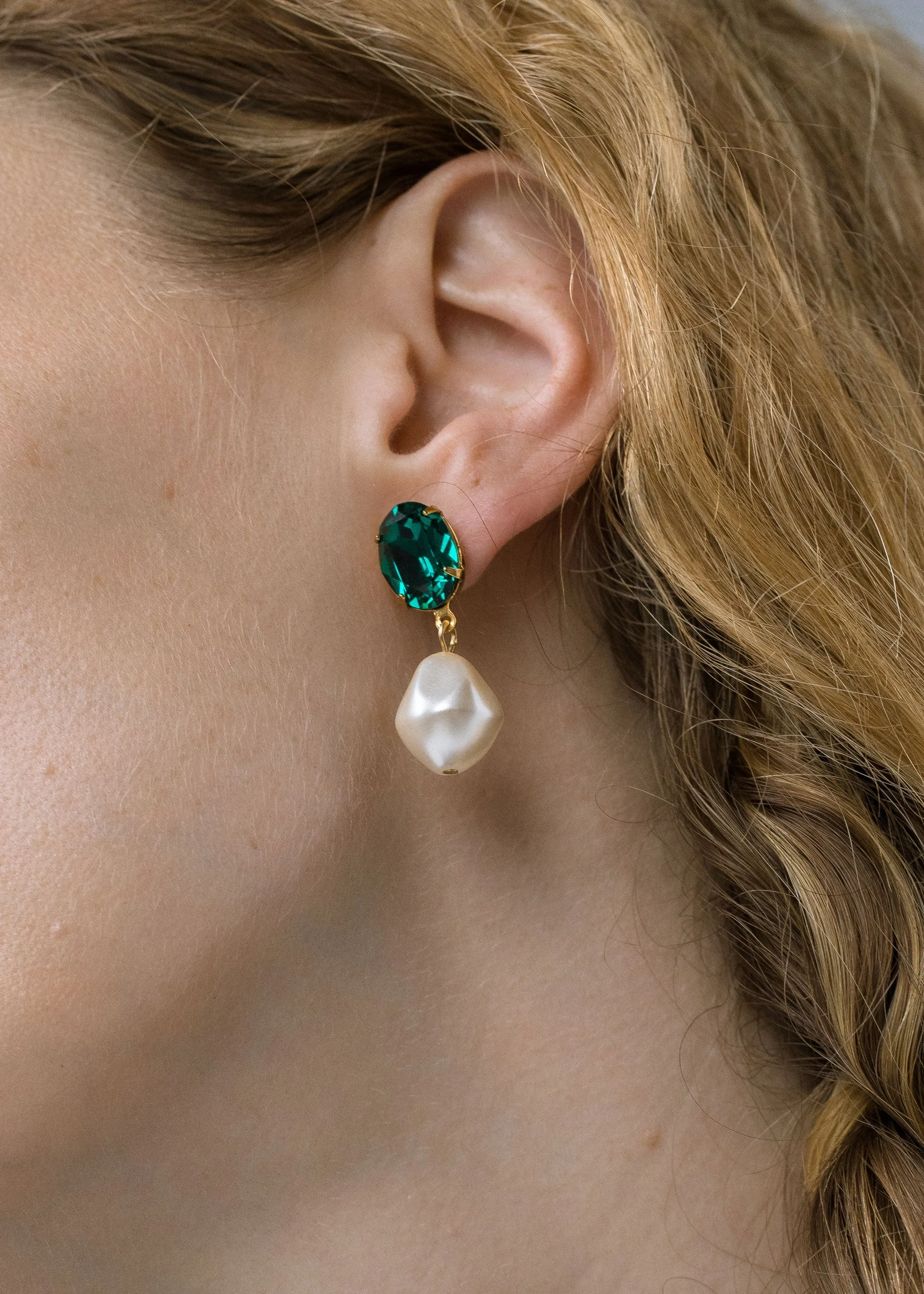 Tunis Earrings -- Emerald