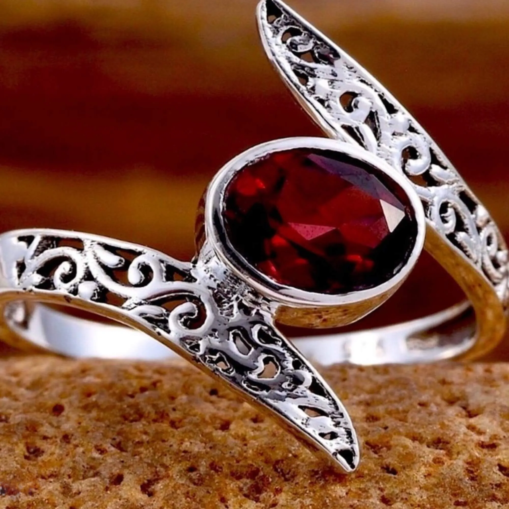 Women's Natural Gemstone Garnet Ring
