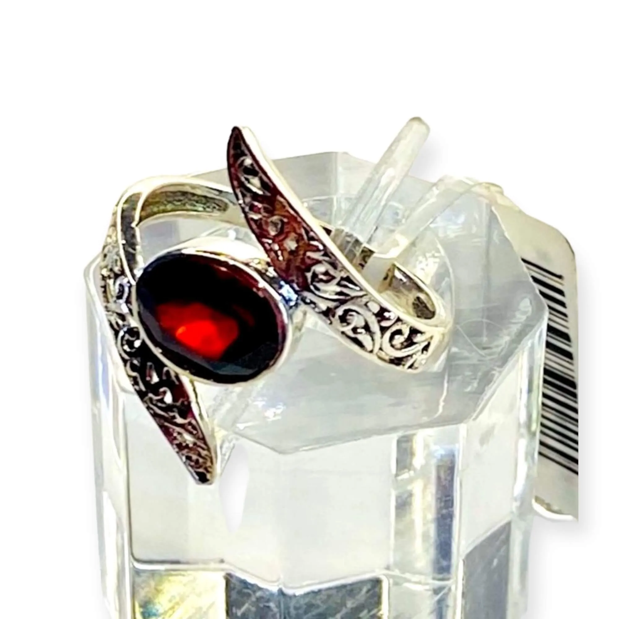 Women's Natural Gemstone Garnet Ring